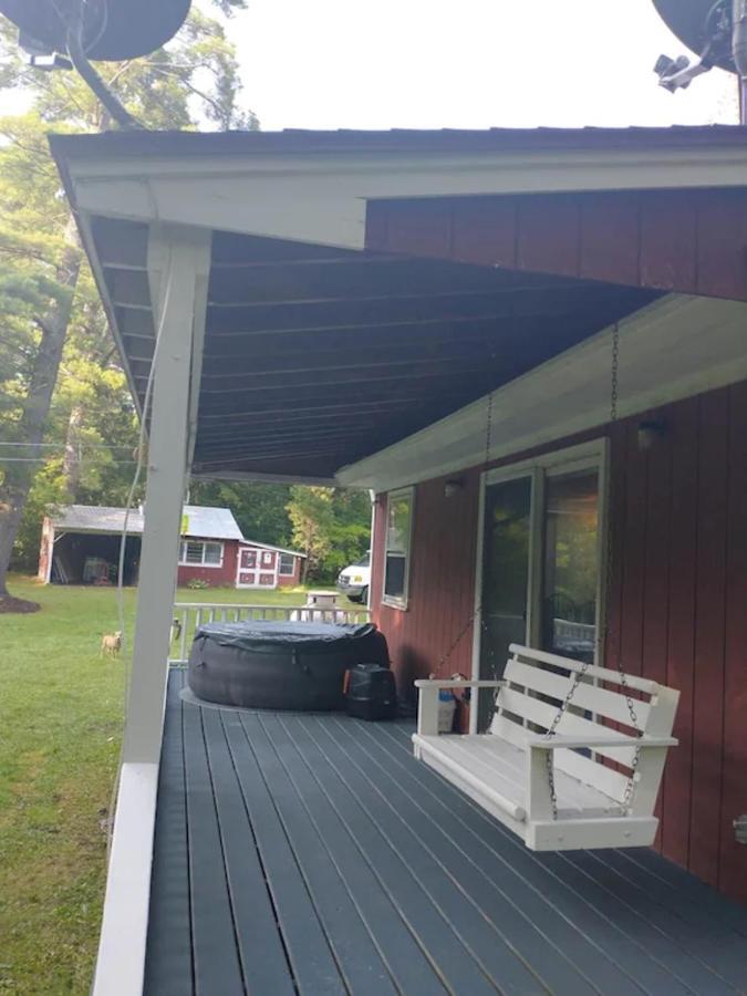 Two Brooks Lodge Bennington Exteriör bild